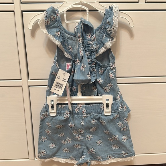 NWT Flower Toddler Short Set with Headband - Picture 2 of 3